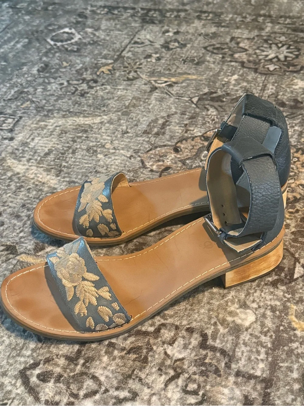 👡 Latigo Women’s Floral Embroidered Sandals in Denim Blue Leather Size 11